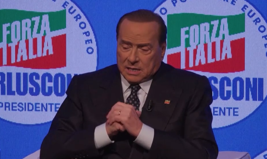 Európa egyik legkarizmatikusabb politikusa hunyt el Silvio Berlusconi személyében