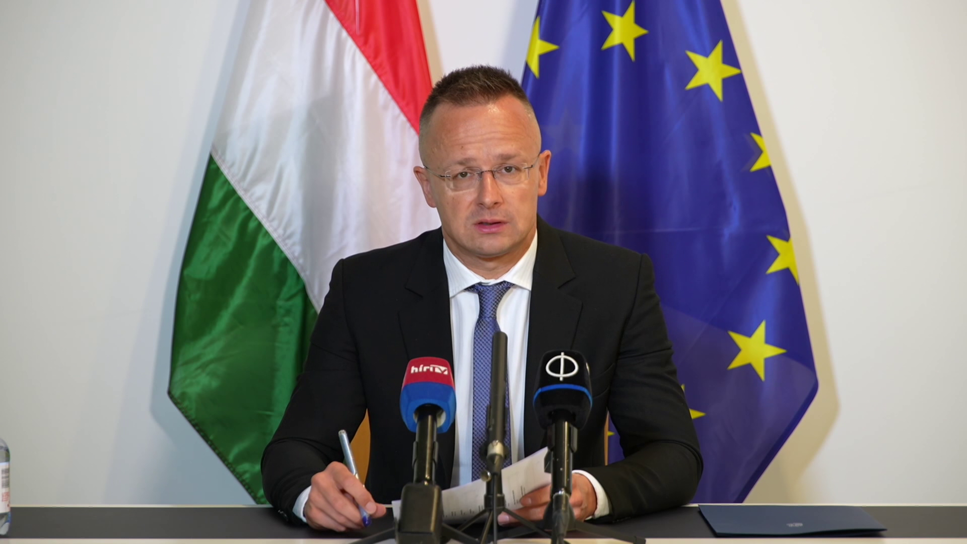 Szijjártó Péter: Brüsszeli támadás indult a magyar rezsicsökkentés ellen