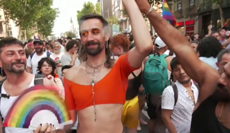 A Pride-on kampányol a baloldal Spanyolországban