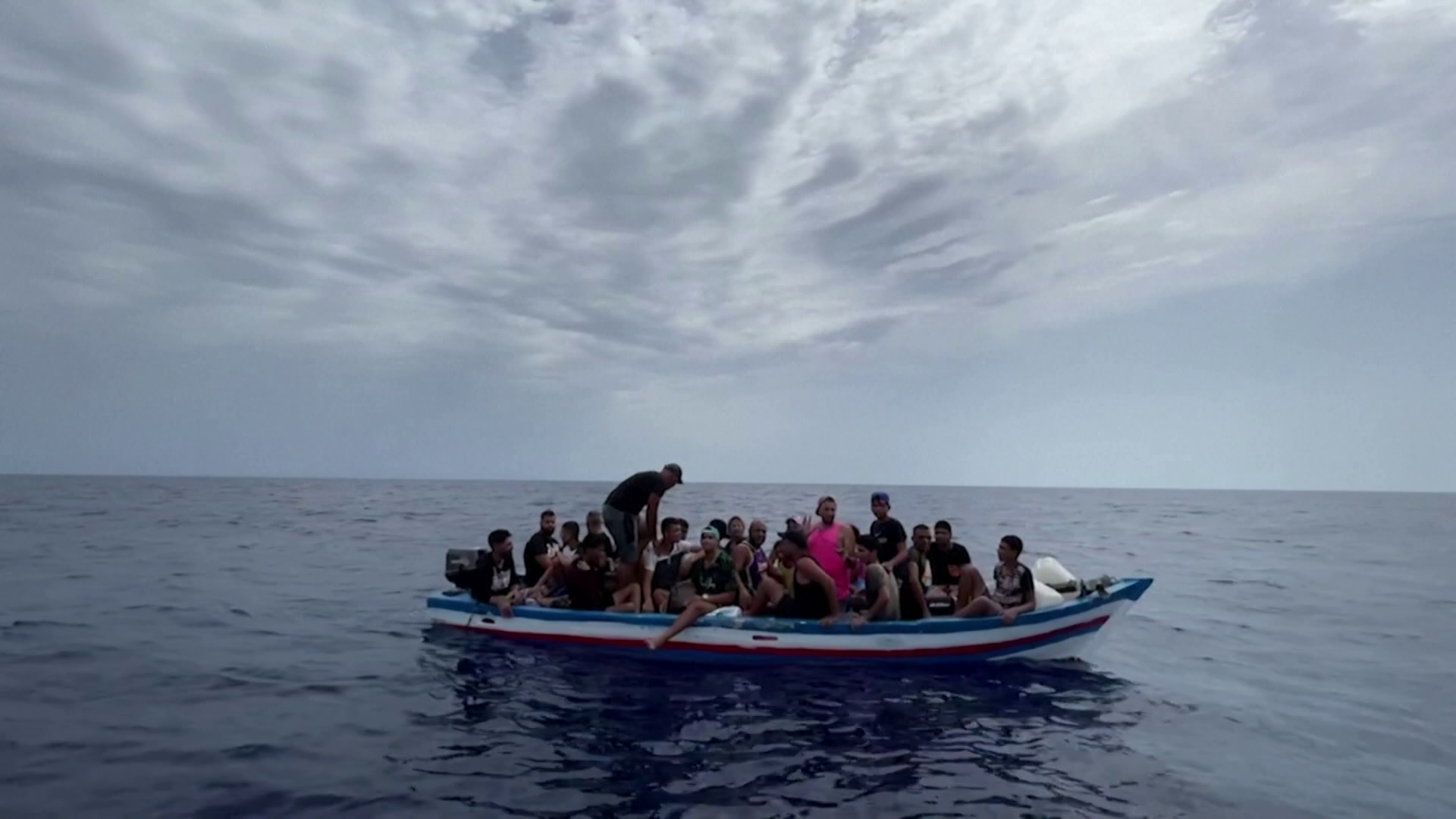 Lampedusa megtelt migránsokkal