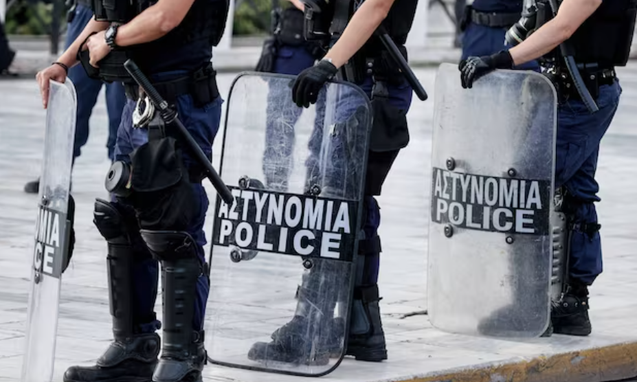 Halálra késeltek Athénban egy görög szurkolót a Bajnokok Ligája meccs előtt