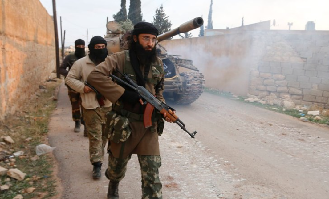 Összecsapott a szír hadsereg az Iszlám Állammal, több katona meghalt