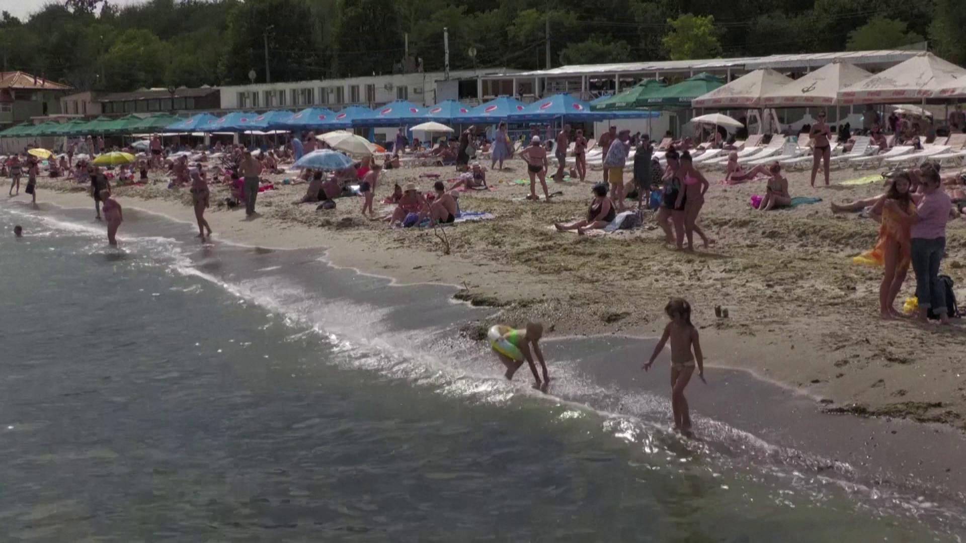 Ismét kinyitottak a strandok Odesszában