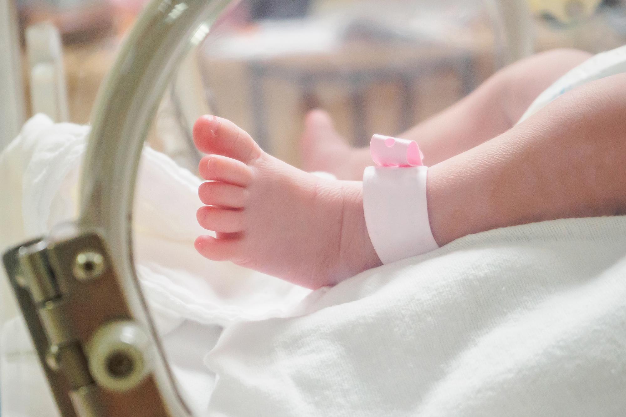 Újszülöttet helyeztek el a Heim Pál Gyermekkórház babamentő inkubátorában