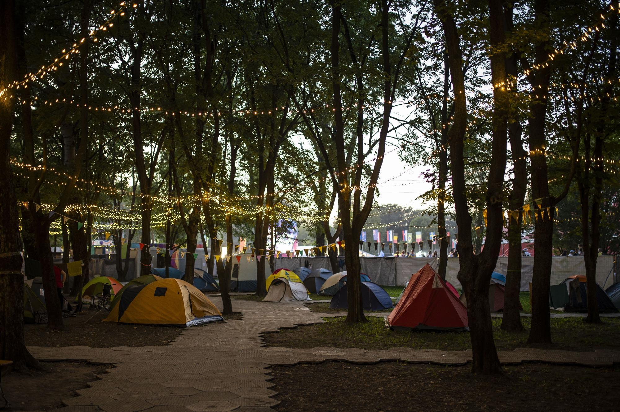 Rászorulók kapják meg a Sziget Fesztiválon hátrahagyott sátrakat