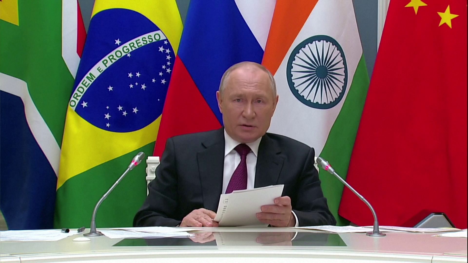  Vlagyimir Putyin: Moszkva erősíteni akarja a BRICS-csoport szerepét a világban 