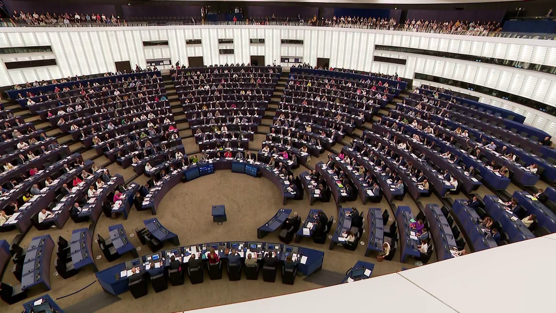 15 képviselővel bővítené az Európai Parlamentet Brüsszel