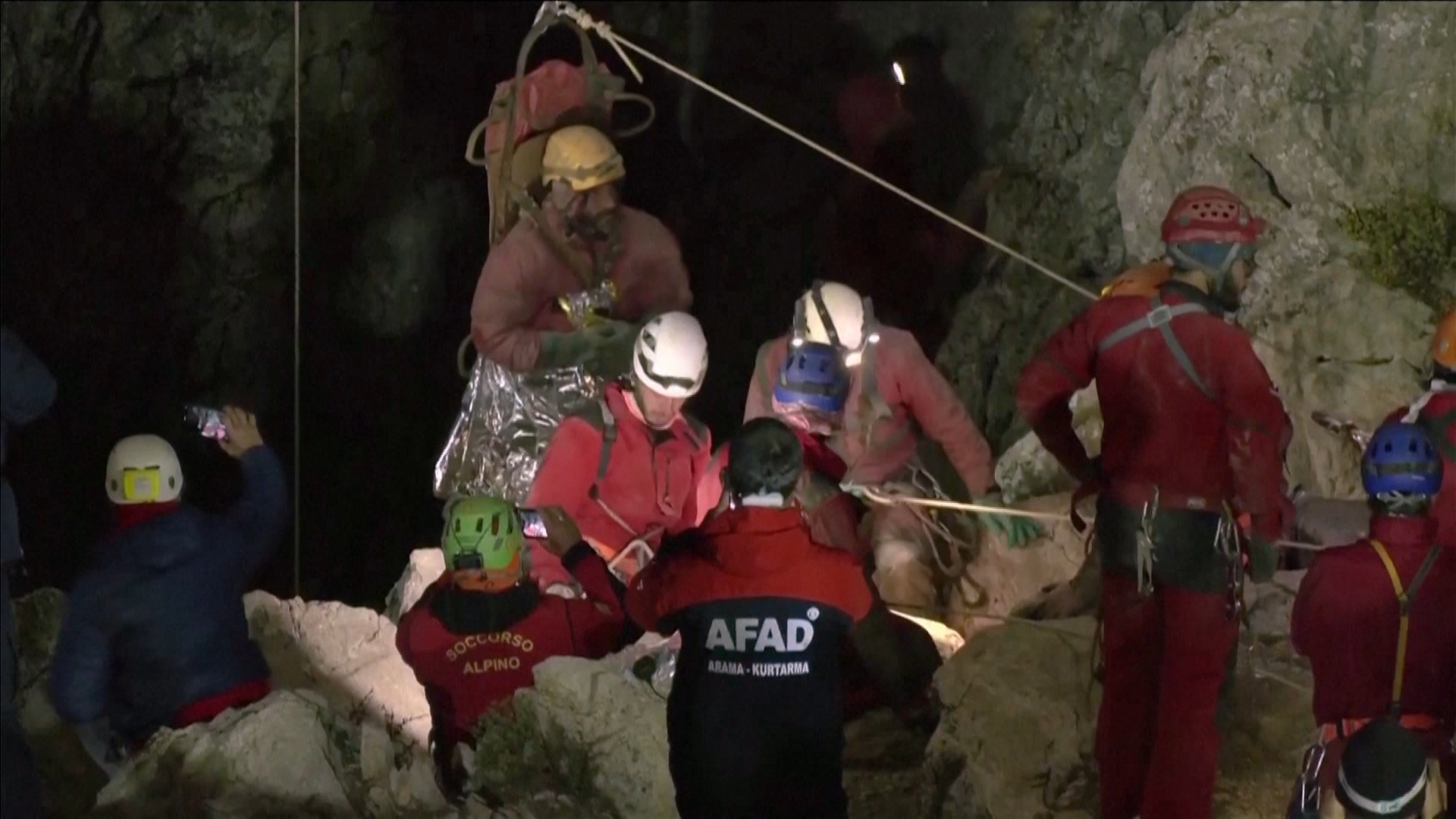Radar – Életüket kockáztatják a barlangi mentők
