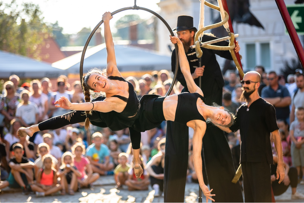 Formabontó cirkuszi előadások Veszprémben, Európa Kulturális Fővárosában