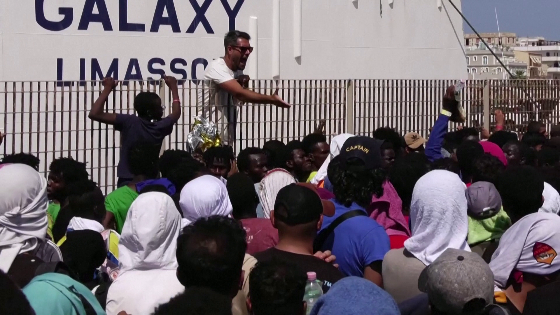 Illegális bevándorlás - Lampedusán és az olasz-francia határnál létesítik az első zárt táborokat