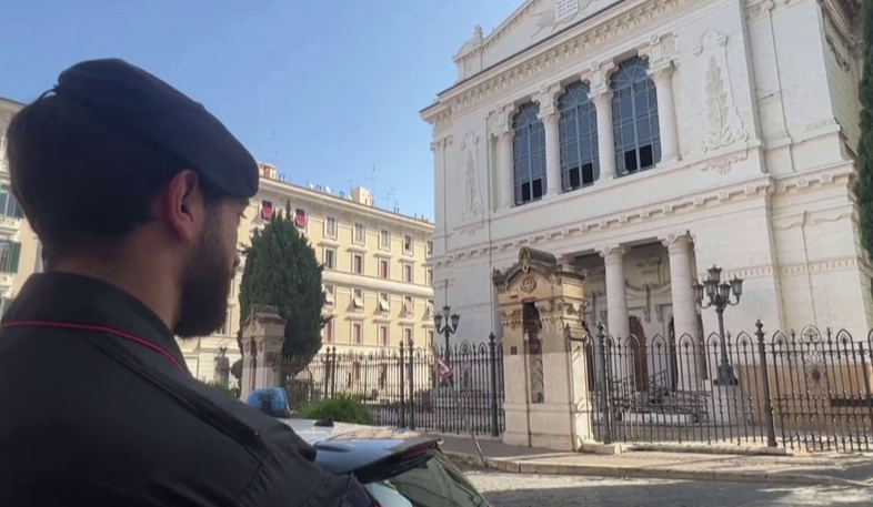 A Hamászt éltették két milánói iskolában 