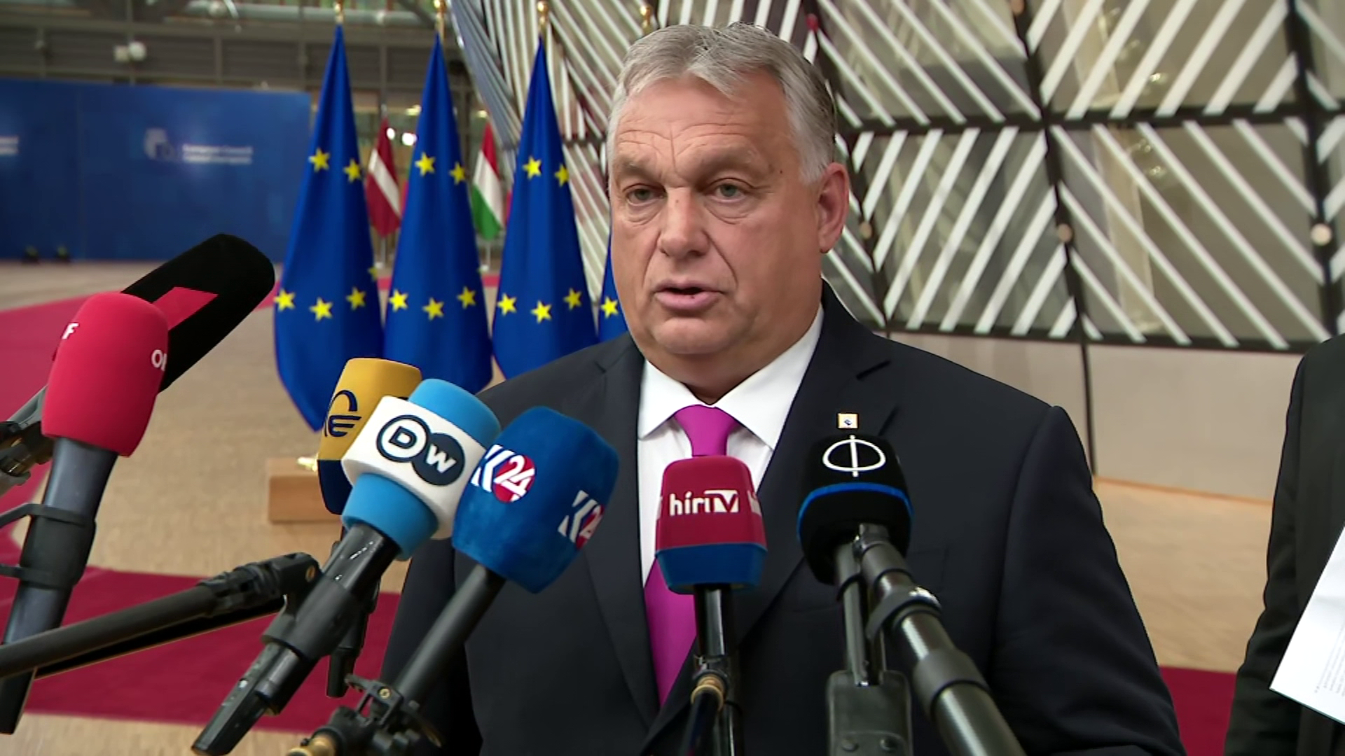 Özönlöttek az Orbán Viktort méltató hozzászólások 
