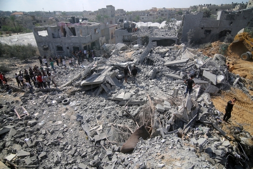 Szaúd-Arábia elítélte egy gázai menekülttábor izraeli bombázását 