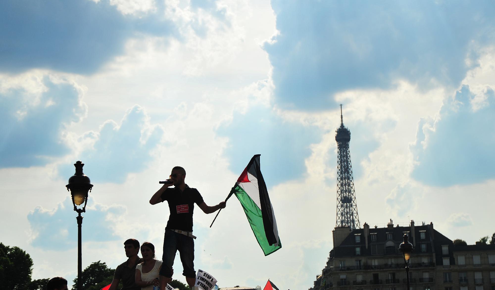 Hatalmas mértékben nőtt az antiszemita cselekmények száma Franciaországban