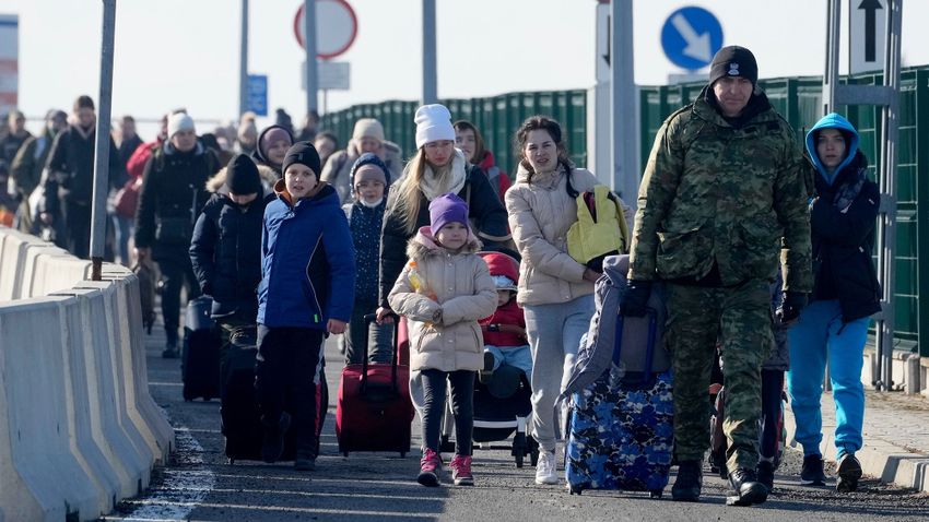 A migránsok után most még ez is: nem akarnak dolgozni az ukrán menekültek Németországban a Spiegel szerint