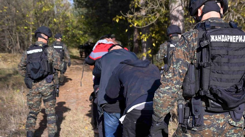 A határkerítést megtámadó migránsok már több száz milliós kárt okoztak idén 