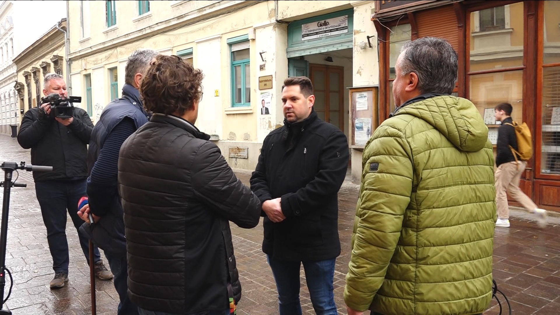 A pécsi Fidesz szerint a helyi LMP azon dolgozik, hogy ne települjenek nagy cégek a városba + videó
