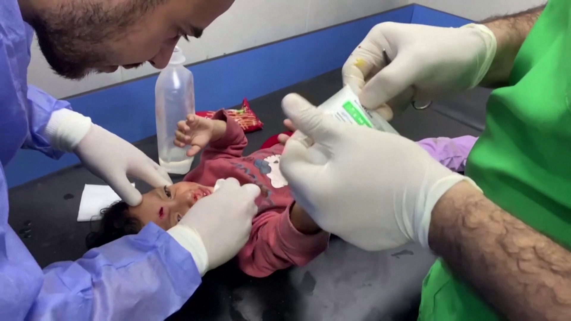 Leállt a Gázai övezet legnagyobb kórháza, csecsemők élete van veszélyben + videó