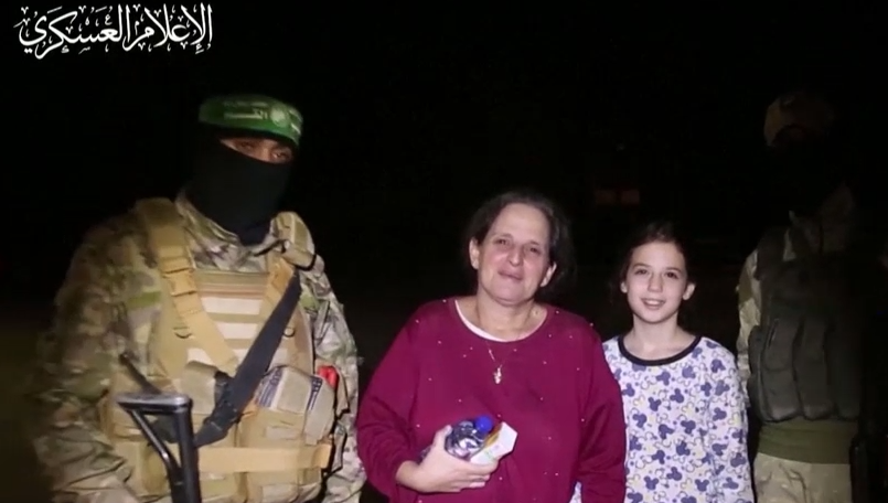 Egy magyar nőt is szabadon engedett a Hamász + videó