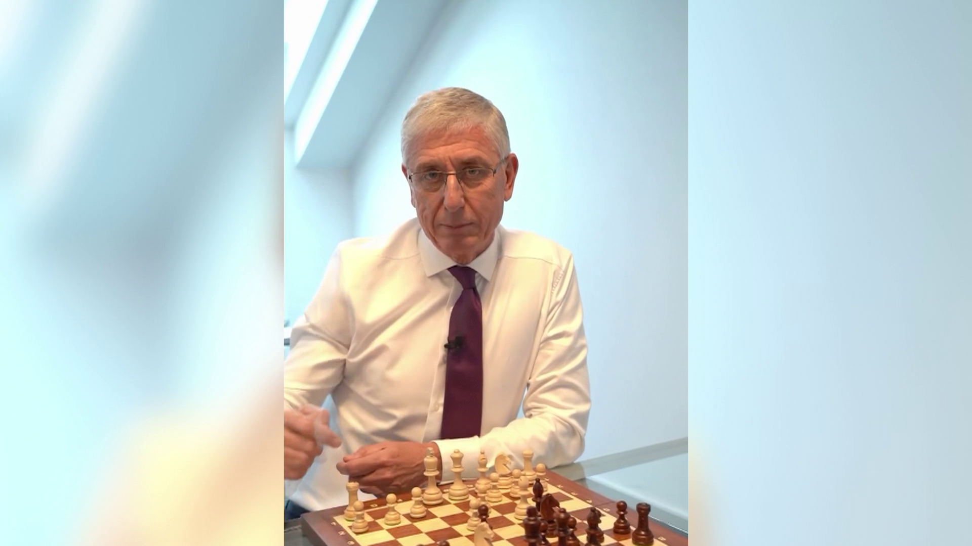 Gyurcsány Ferenc a sakktáblánál? + videó