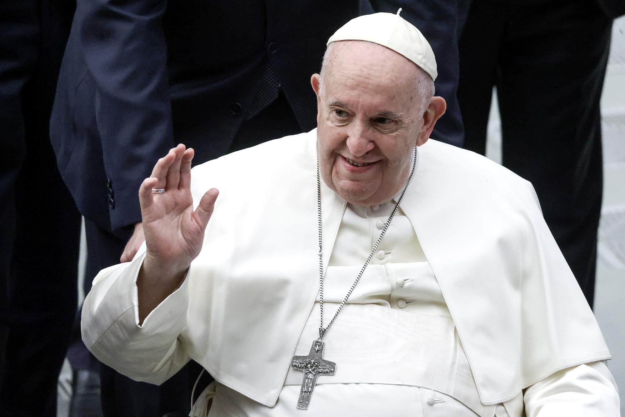 Javulni látszik Ferenc pápa egészségügyi állapota