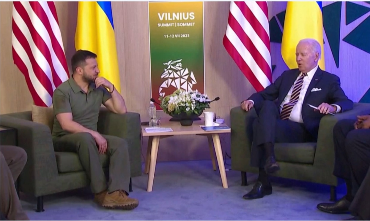 Háború Ukrajnában – Tucker Carlson az ukrajnai háborúról: eredménytelen, korrupt és hihetetlenül pusztító katasztrófa + videó