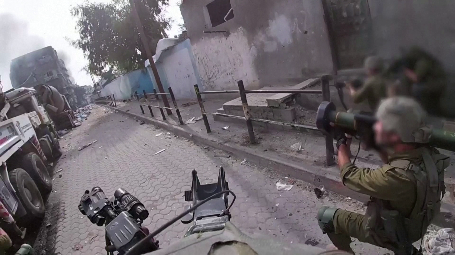 Komoly támadásokkal lépett át a 65. napjába Izrael és a Hamász háborúja + videó