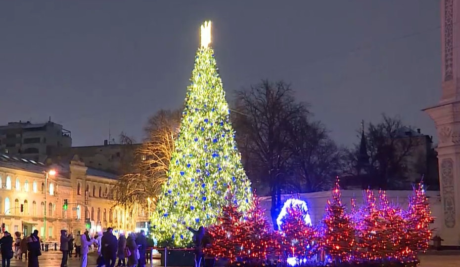 Fényárba borultak Európa nagyvárosai + videó