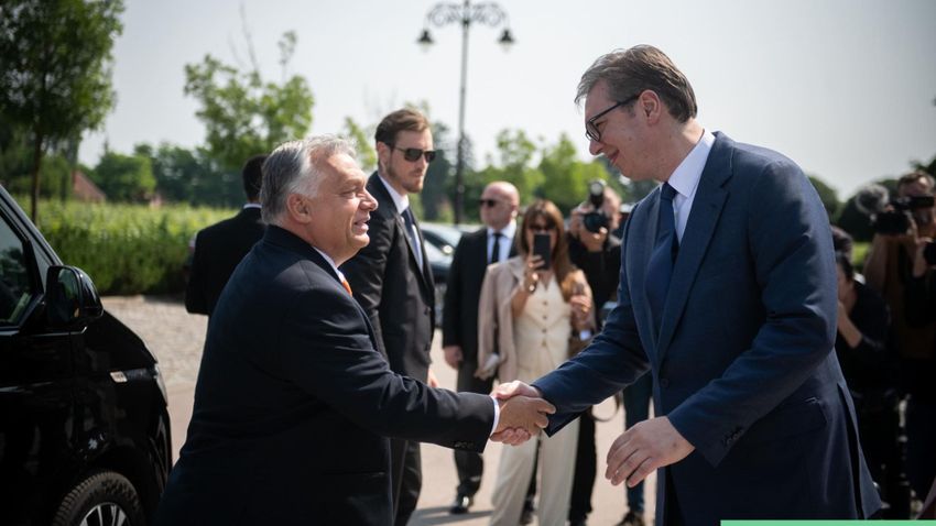 Orbán Viktor gratulált Alekszandar Vucsicsnak