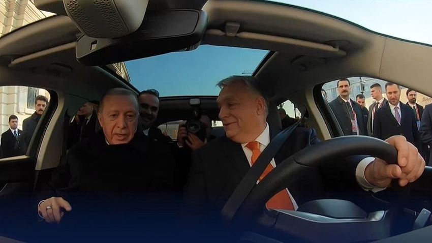 Orbán Viktor elvitte egy körre Erdogant + videó