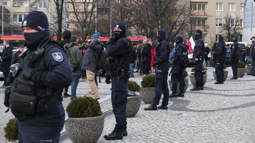 Reagált a Magyar Nemzeti Médiaszövetség a lengyel közmédia elleni fellépést kárörvendve fogadó baloldali médiaanyagokra