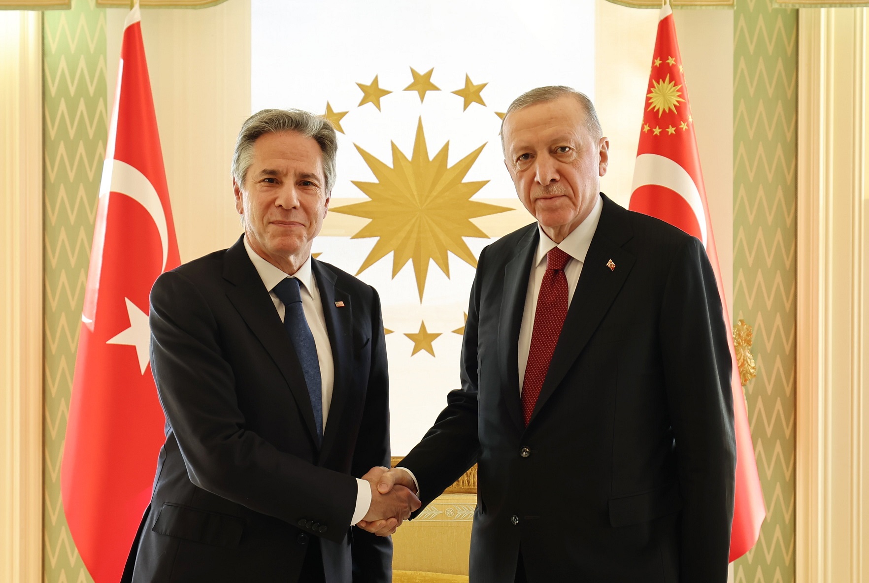Az amerikai külügyminiszter a török elnökkel tárgyal közel-keleti körútjának első állomásán