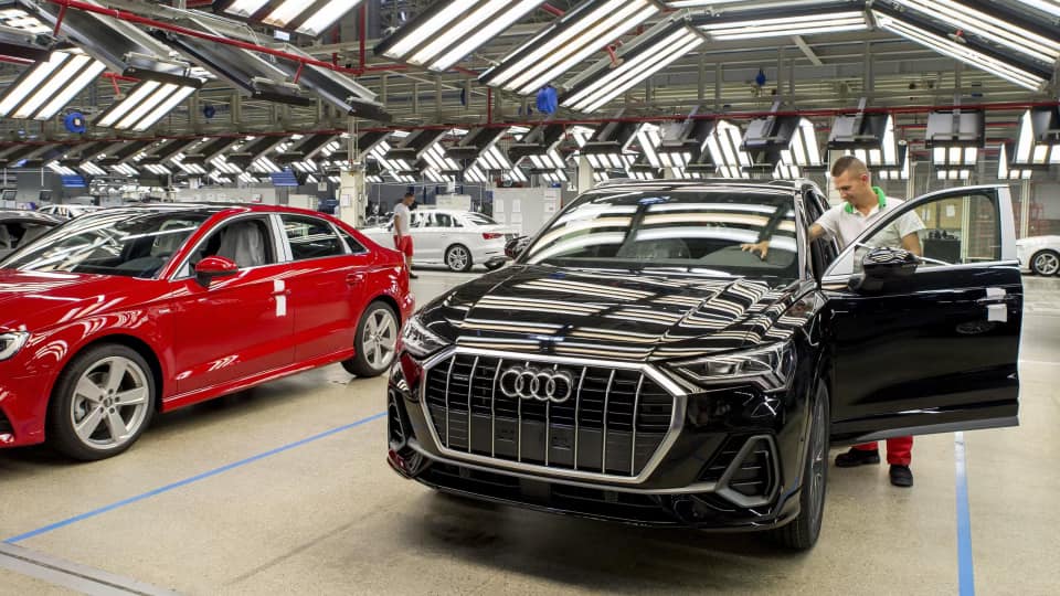 Szijjártó Péter: Tízéves termelési rekord dőlt meg tavaly az Audi győri gyárában