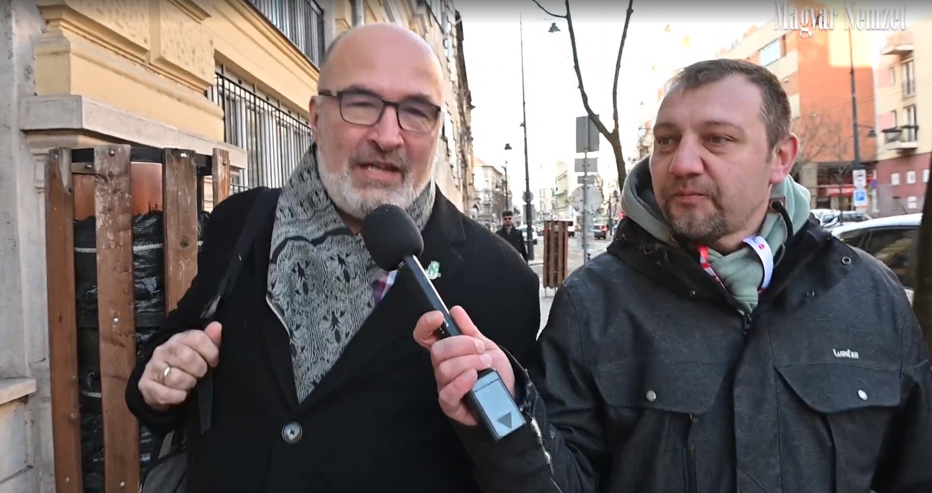 Pikó András hallgat és menekül a kérdések elől + videó