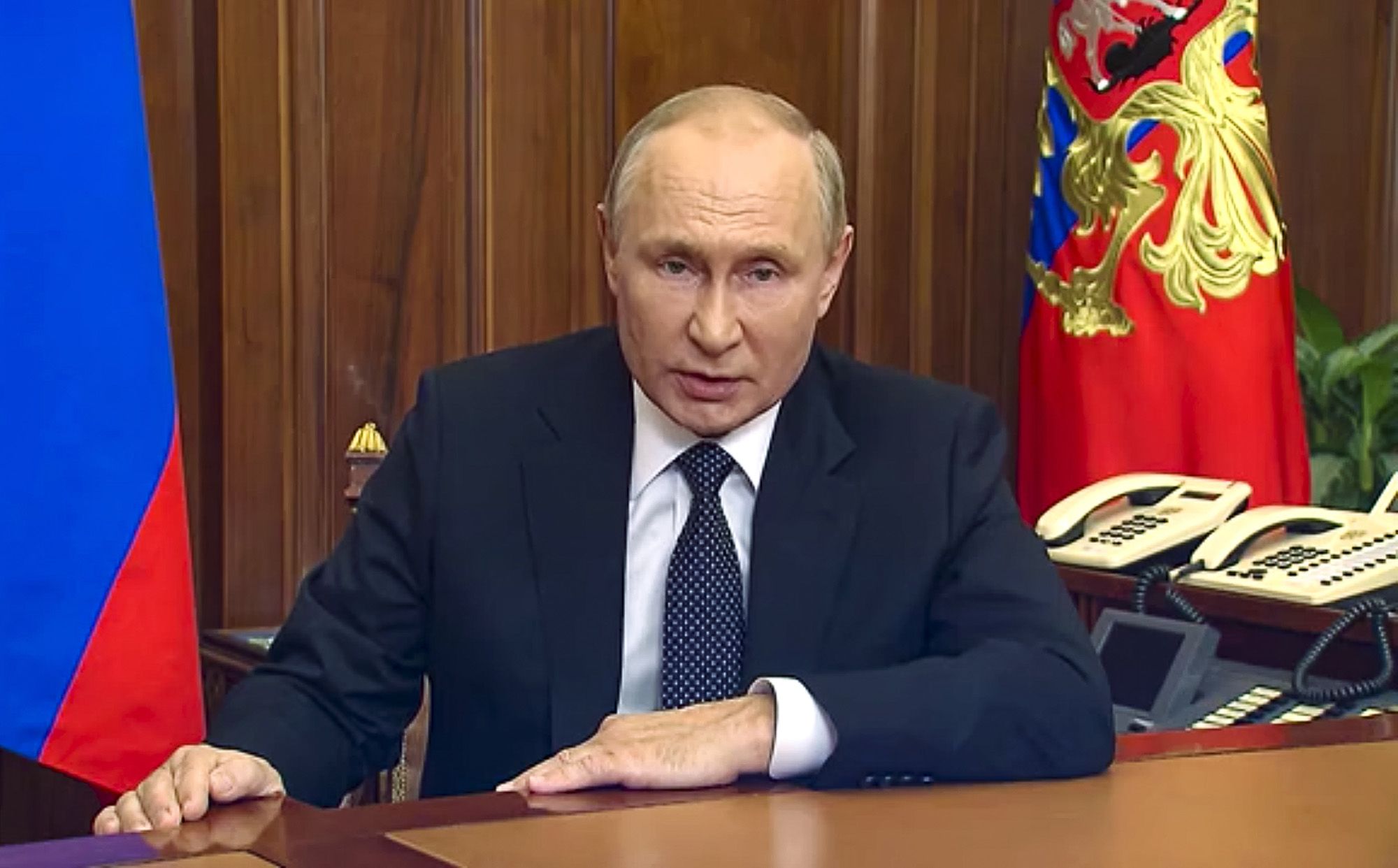Putyin: A kijevi rezsim felmagasztalja Hitler volt cinkosait + videó