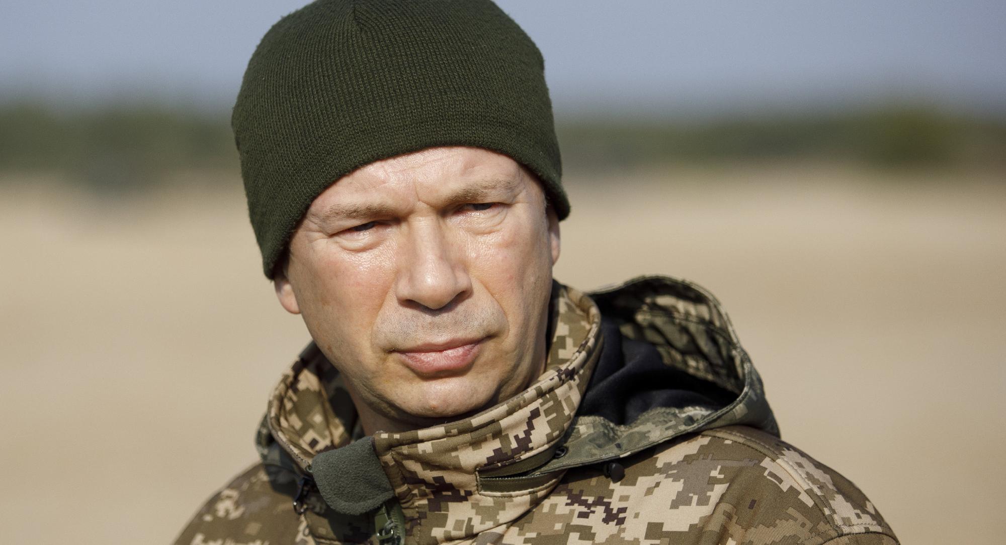 Döntött Olekszandr Szirszkij ukrán főparancsnok: visszavonulás + videók