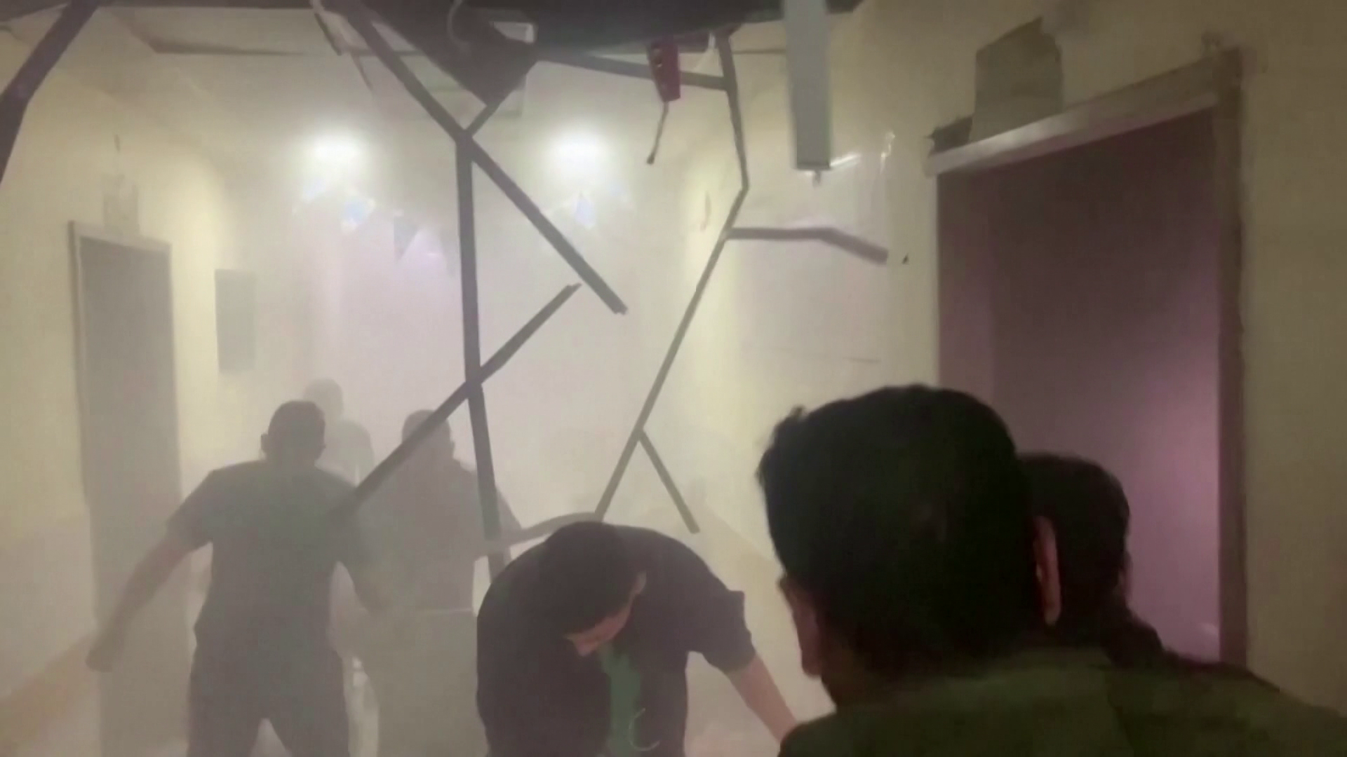 Több halálos áldozata is van az Izrael általi kórházlerohanásnak a Hamász szerint + videó