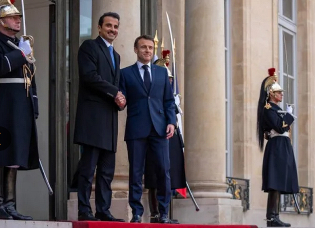 A katari emír 10 milliárd eurós beruházásról írt alá megállapodást Párizsban