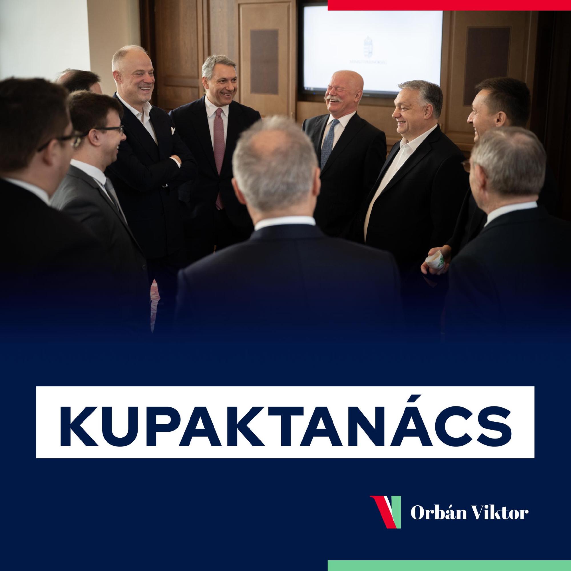 A Karmelitában kupaktanácsozik Orbán Viktor 