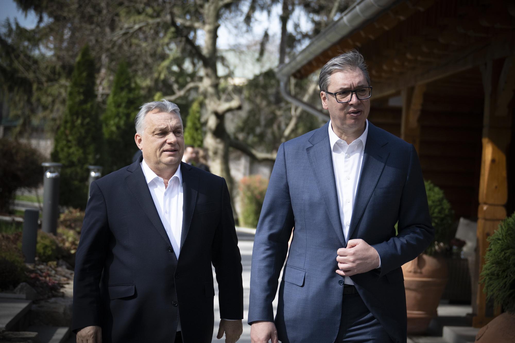 Belgrádban tárgyal Orbán Viktor
