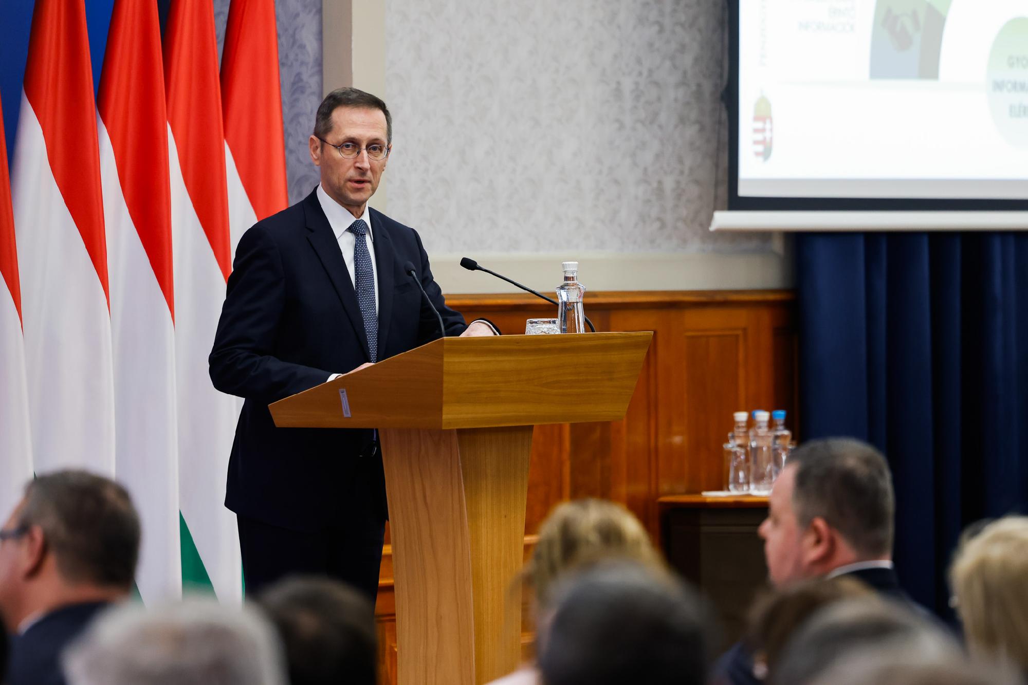 Újabb hitelminősítő erősítette meg Magyarország befektetésre ajánlott besorolását