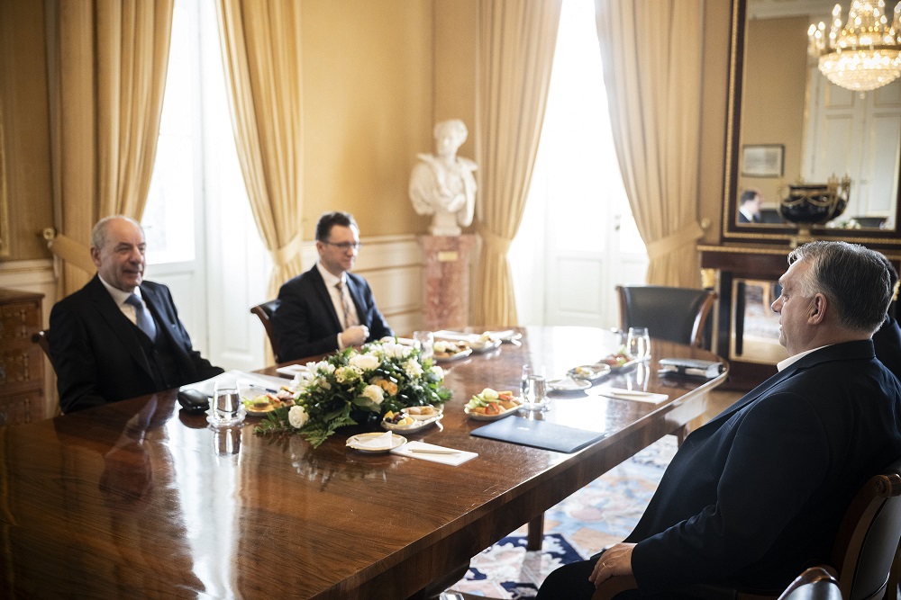 A köztársasági elnökkel egyeztetett Orbán Viktor