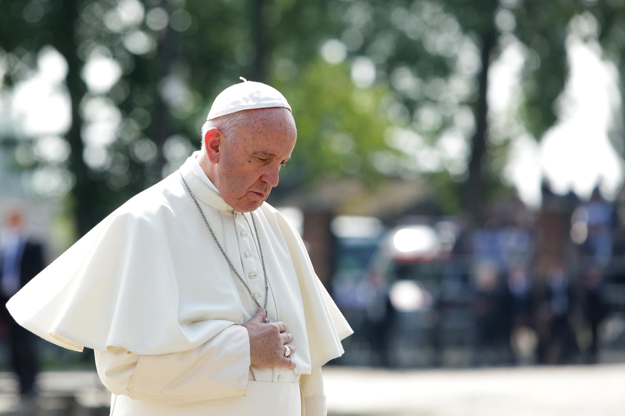 Ferenc pápa: Ukrajnának tárgyalnia kellene Oroszországgal