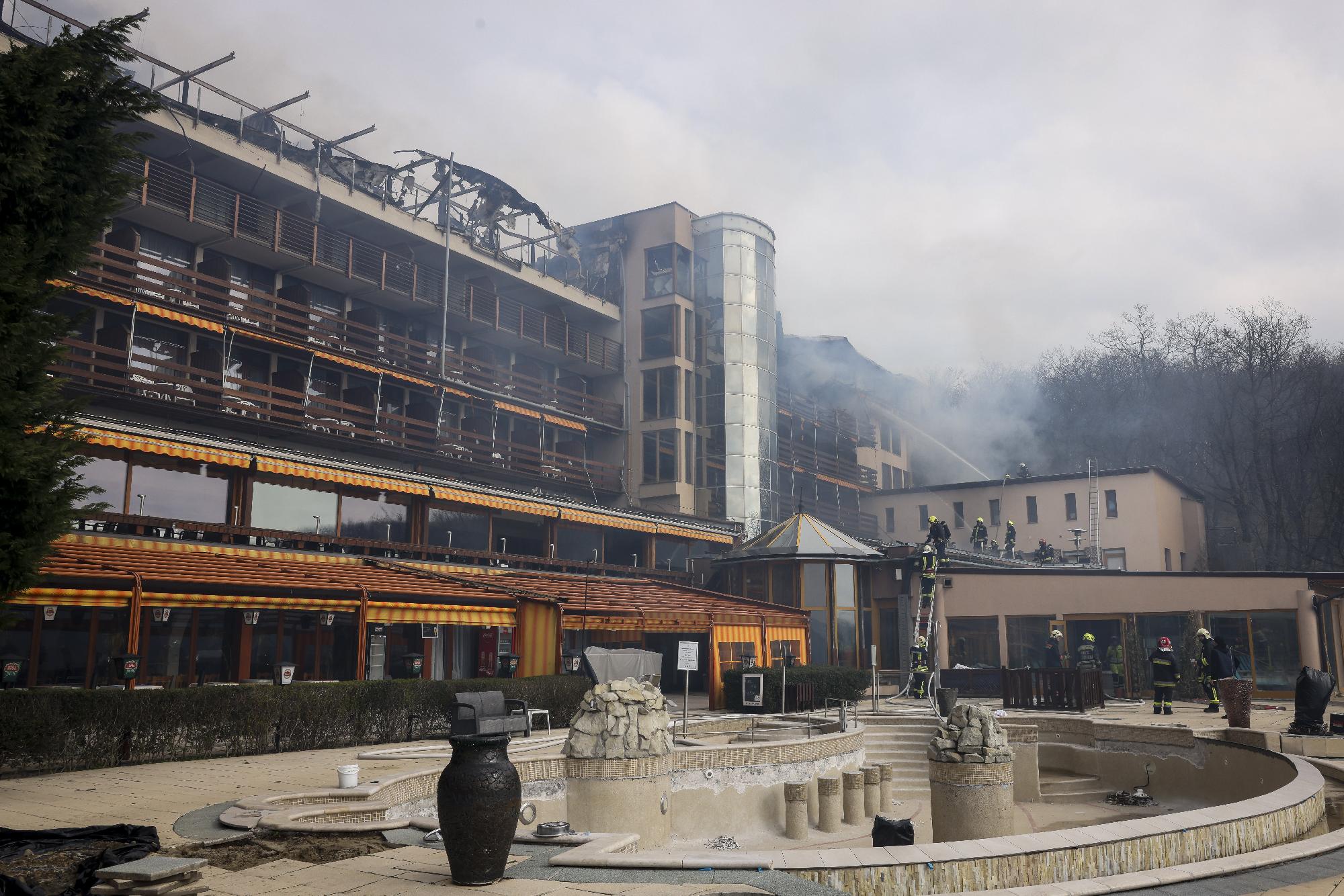 A Hotel Silvanus Visegrád a közösségi oldalán számolt be a tűz utáni helyzetről, az alkalmazottak sorsáról