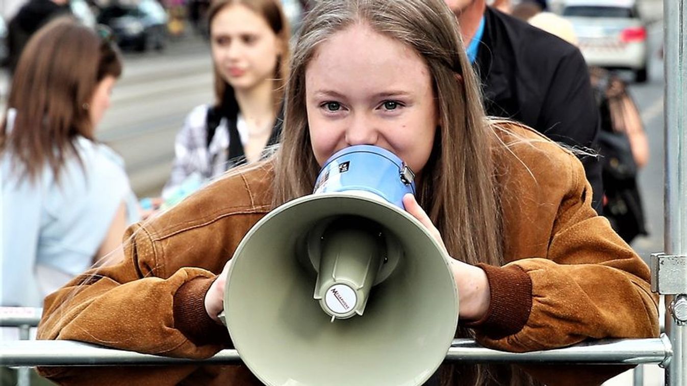 Pankotai Lili aggódik Magyar Péterért 