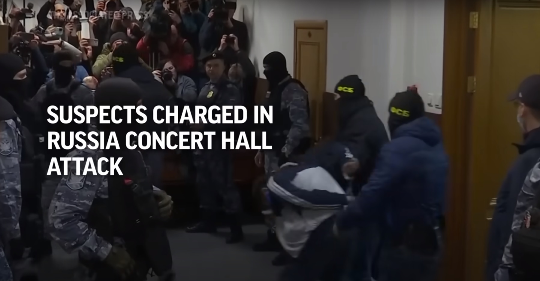 Előzetes letartóztatásba helyezték a moszkvai terrortámadás négy vádlottját + videó