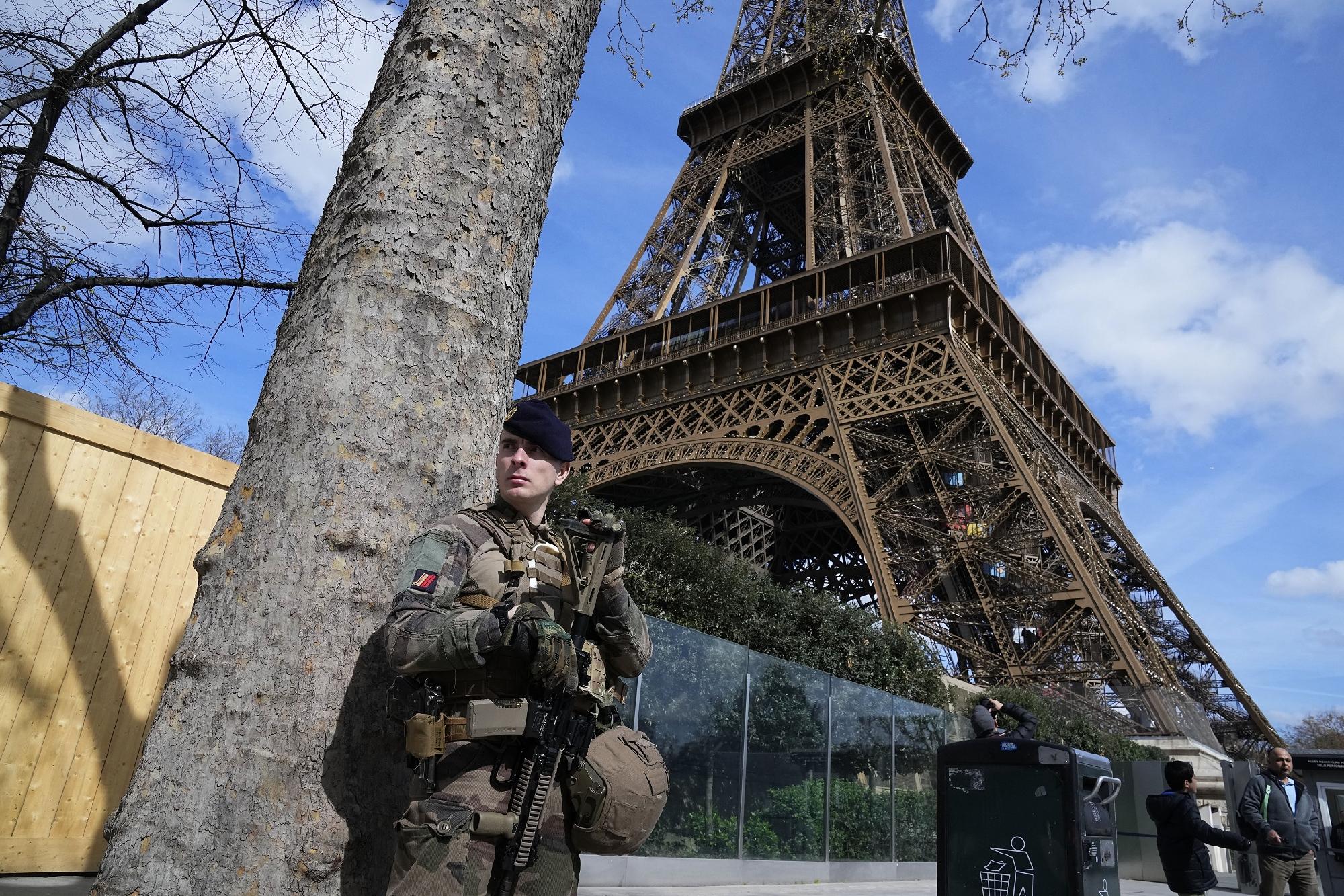 Biztonsági riasztást adott ki a Franciaországban tartózkodó állampolgárai számára az USA