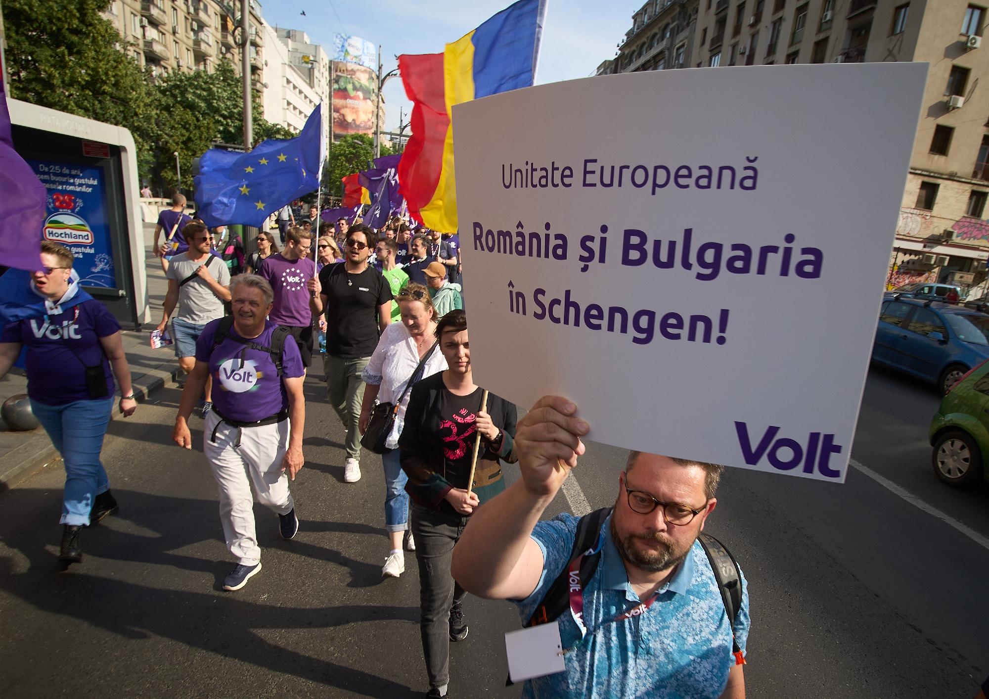 Vasárnaptól Románia és Bulgária is a schengeni övezet része
