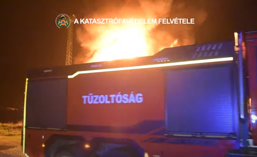 Vasúti talpfák égtek tegnap késő este Rákosrendező vasútállomáson + videó