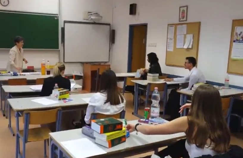 A nemzetiségi nyelv és irodalom vizsgával megkezdődtek az idei érettségi vizsgák + videó